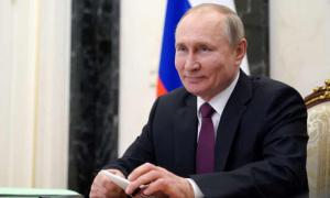 Putin Teken UU Bisa Jadi Presiden Hingga 2036